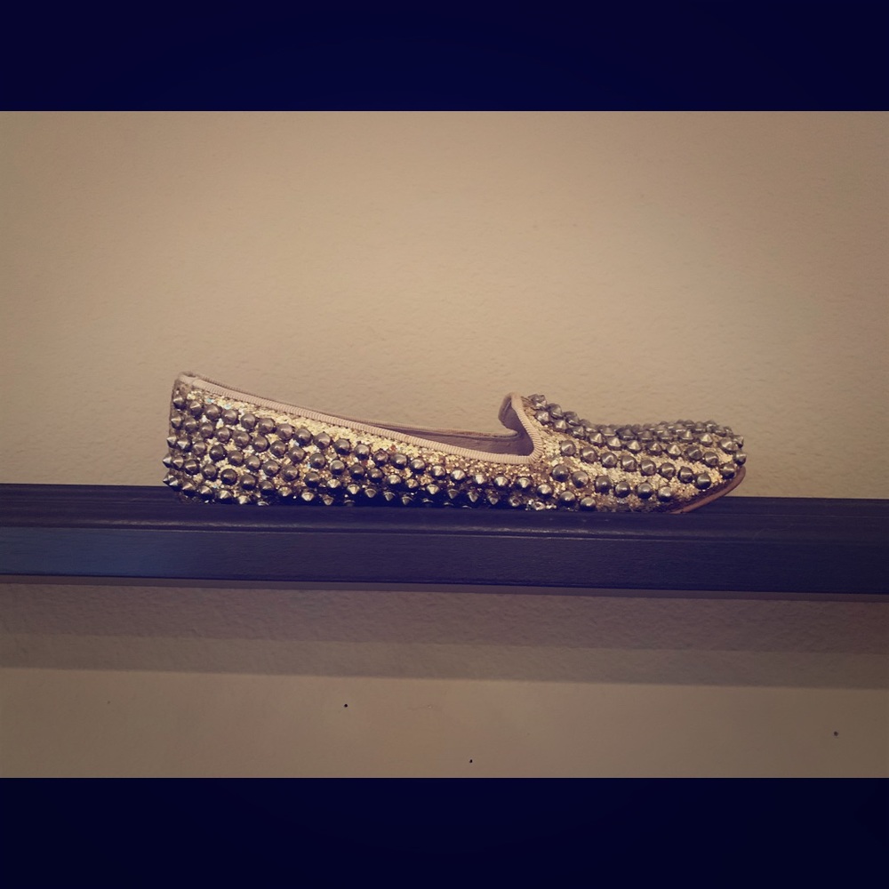 Gold studded Steve Madden size 6.5 loafer
